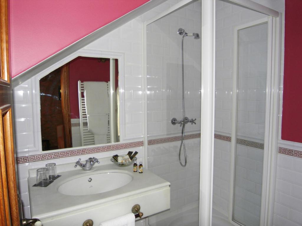 Pazo De Adran Hotel Milladoiro Room photo